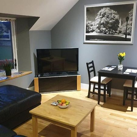 Unkenhaus. Cosy, modern apartment, private parking Lerwick Eksteriør billede